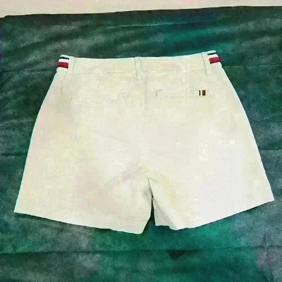 🔥Tommy Hilfiger women shorts🔥 - Picture 3 of 9
